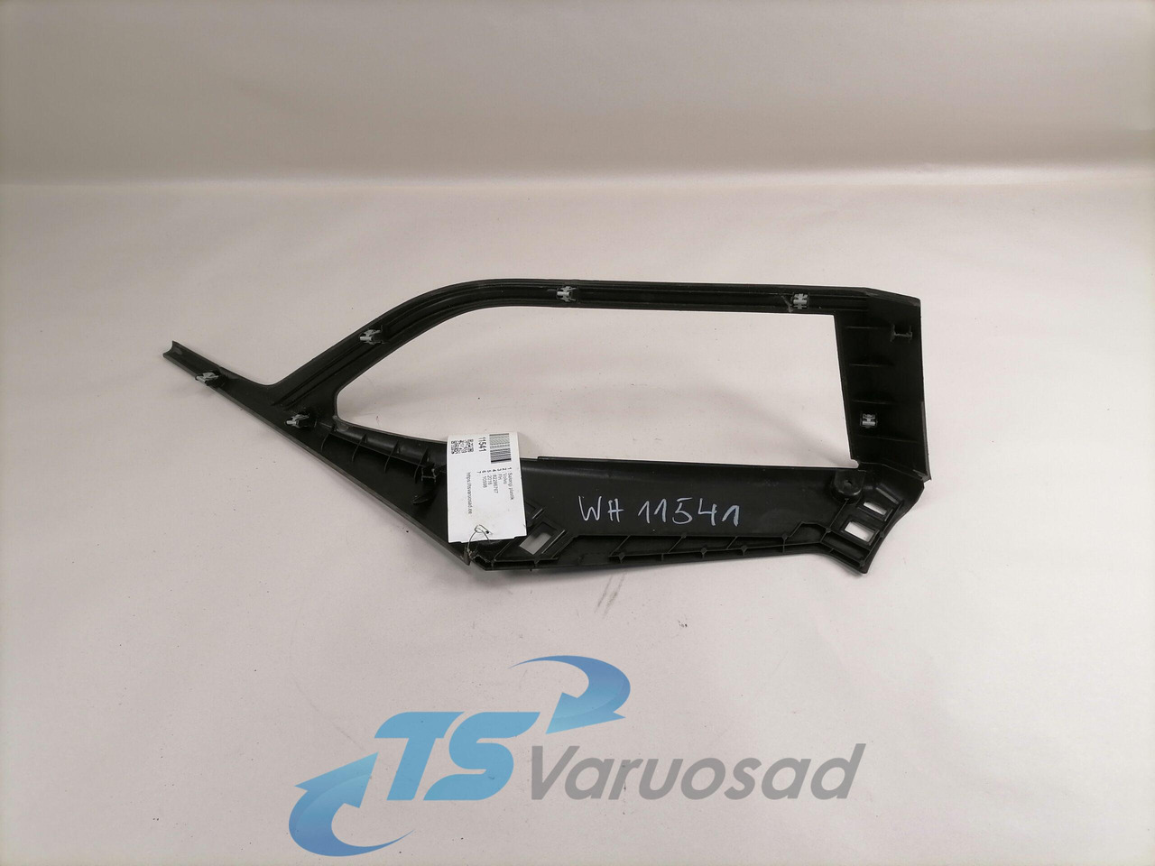 Volvo Salongi plastik 82286767 - Универсална част за Камион: снимка 3 Volvo Salongi plastik 82286767 - Универсална част за Камион: снимка 3