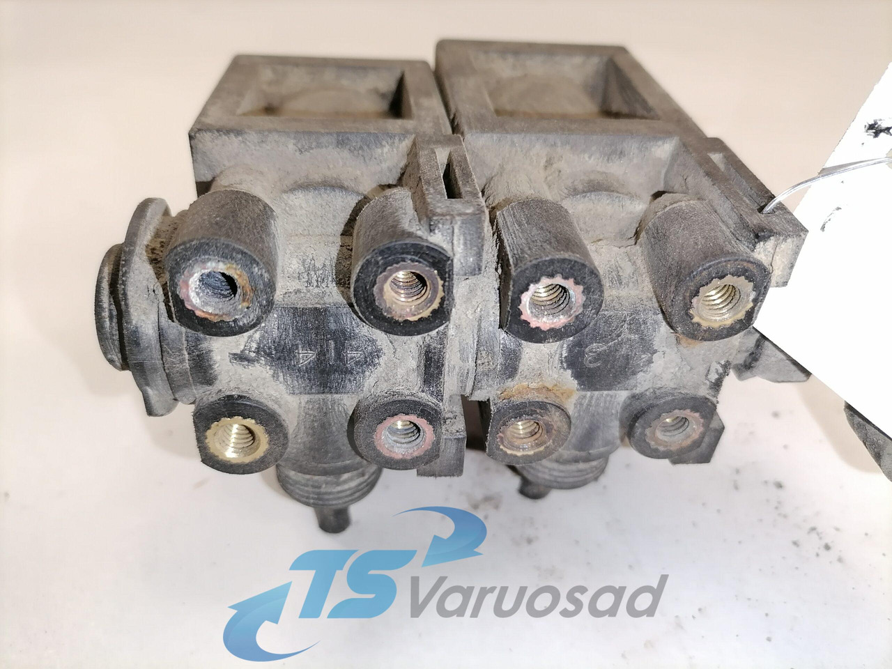 Volvo Solenoid valve 21472978 - Спирачен клапан за Камион: снимка 2 Volvo Solenoid valve 21472978 - Спирачен клапан за Камион: снимка 2