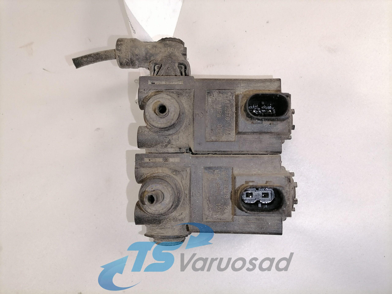 Volvo Solenoid valve 21472978 - Спирачен клапан за Камион: снимка 3 Volvo Solenoid valve 21472978 - Спирачен клапан за Камион: снимка 3