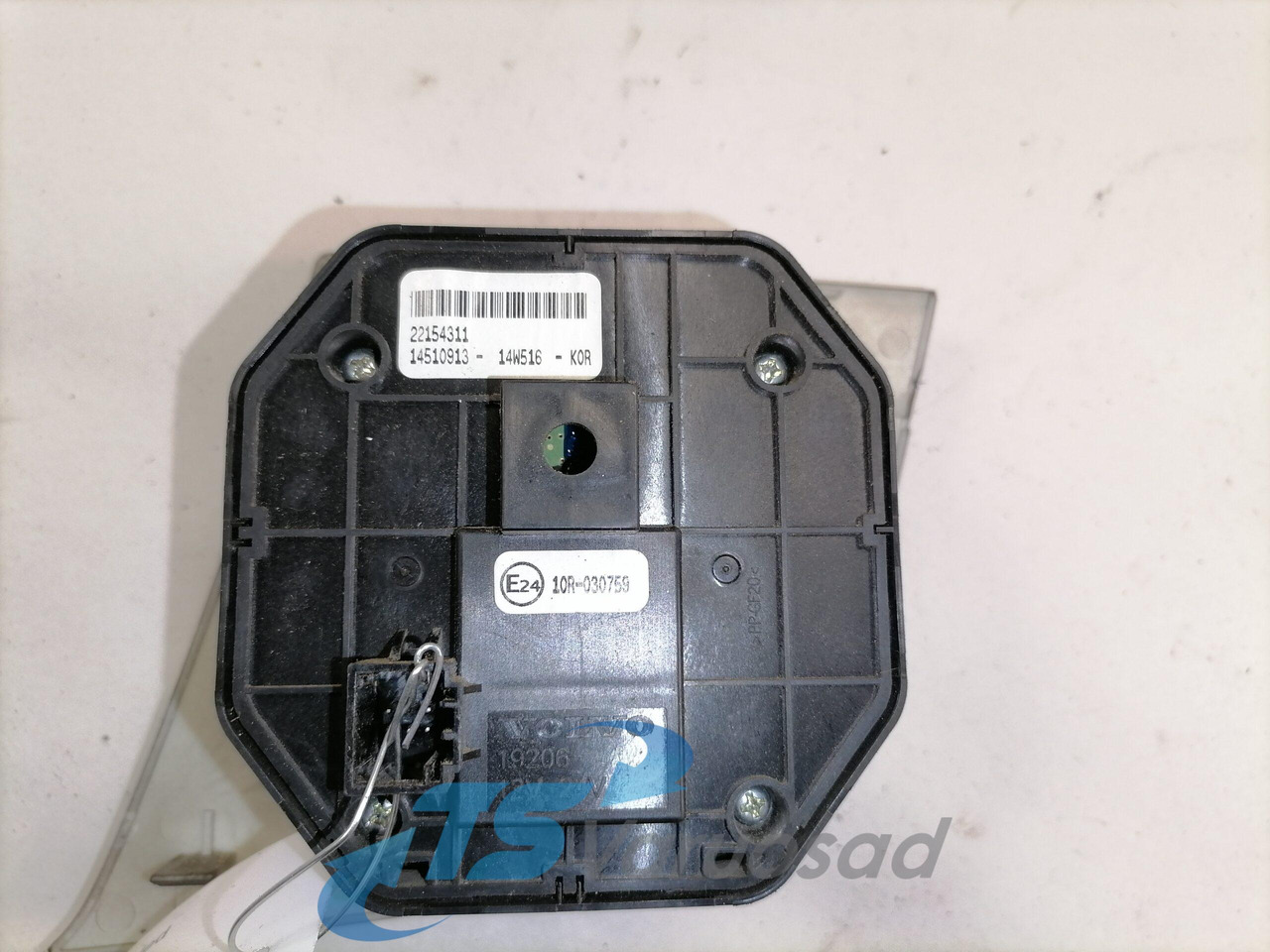 Volvo Switch, lights 22154311 - Кабина за Камион: снимка 2 Volvo Switch, lights 22154311 - Кабина за Камион: снимка 2