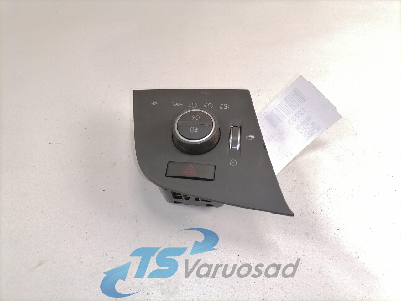 Volvo Switch, lights 22154311 - Кабина за Камион: снимка 1 Volvo Switch, lights 22154311 - Кабина за Камион: снимка 1