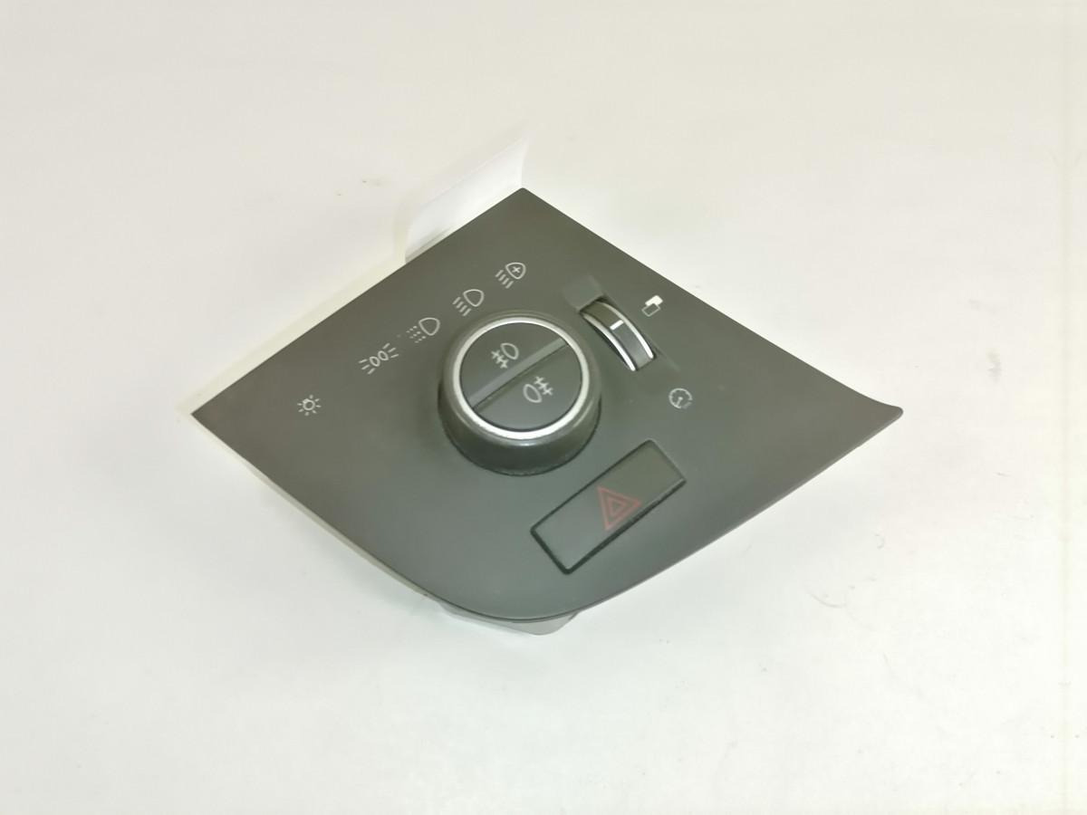 Volvo Switch, lights 22154311 - Кабина за Камион: снимка 2 Volvo Switch, lights 22154311 - Кабина за Камион: снимка 2