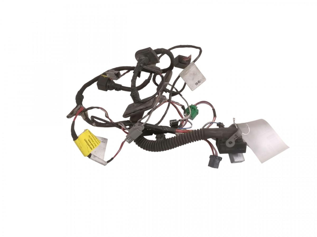 Volvo Ukse juhtmestik 22529475 - Врата и части за Камион: снимка 1 Volvo Ukse juhtmestik 22529475 - Врата и части за Камион: снимка 1