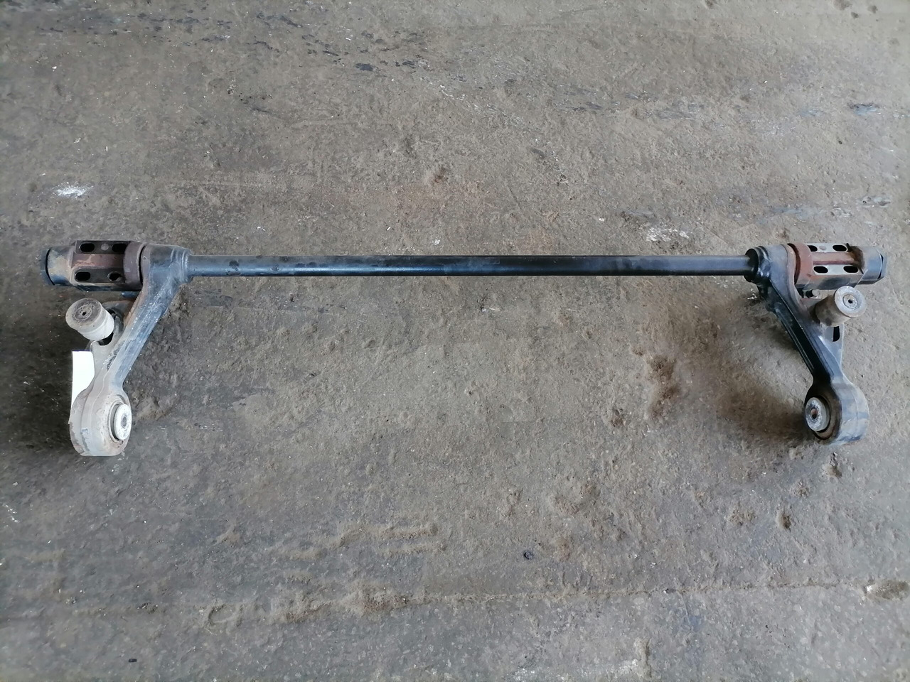 Volvo Volvo FH kabiini torsioonvarras 3198853 - Окачване на кабината за Камион: снимка 2 Volvo Volvo FH kabiini torsioonvarras 3198853 - Окачване на кабината за Камион: снимка 2