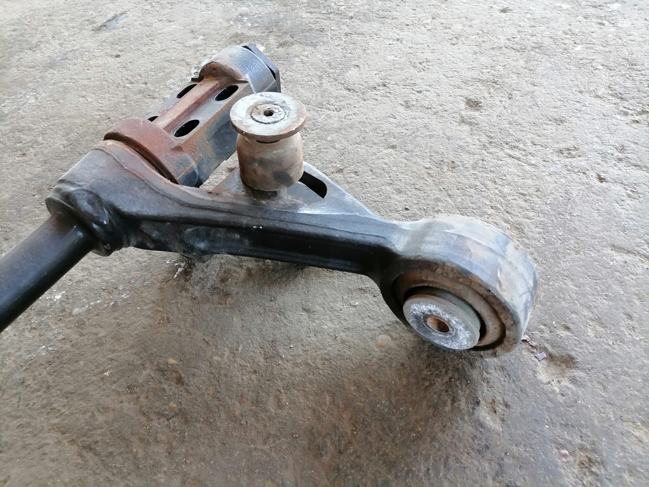 Volvo Volvo FH kabiini torsioonvarras 3198853 - Окачване на кабината за Камион: снимка 3 Volvo Volvo FH kabiini torsioonvarras 3198853 - Окачване на кабината за Камион: снимка 3