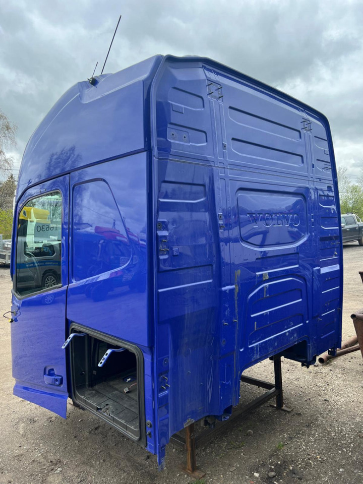 Volvo Volvo cab 85135364 - Кабина и интериор за Камион: снимка 3 Volvo Volvo cab 85135364 - Кабина и интериор за Камион: снимка 3