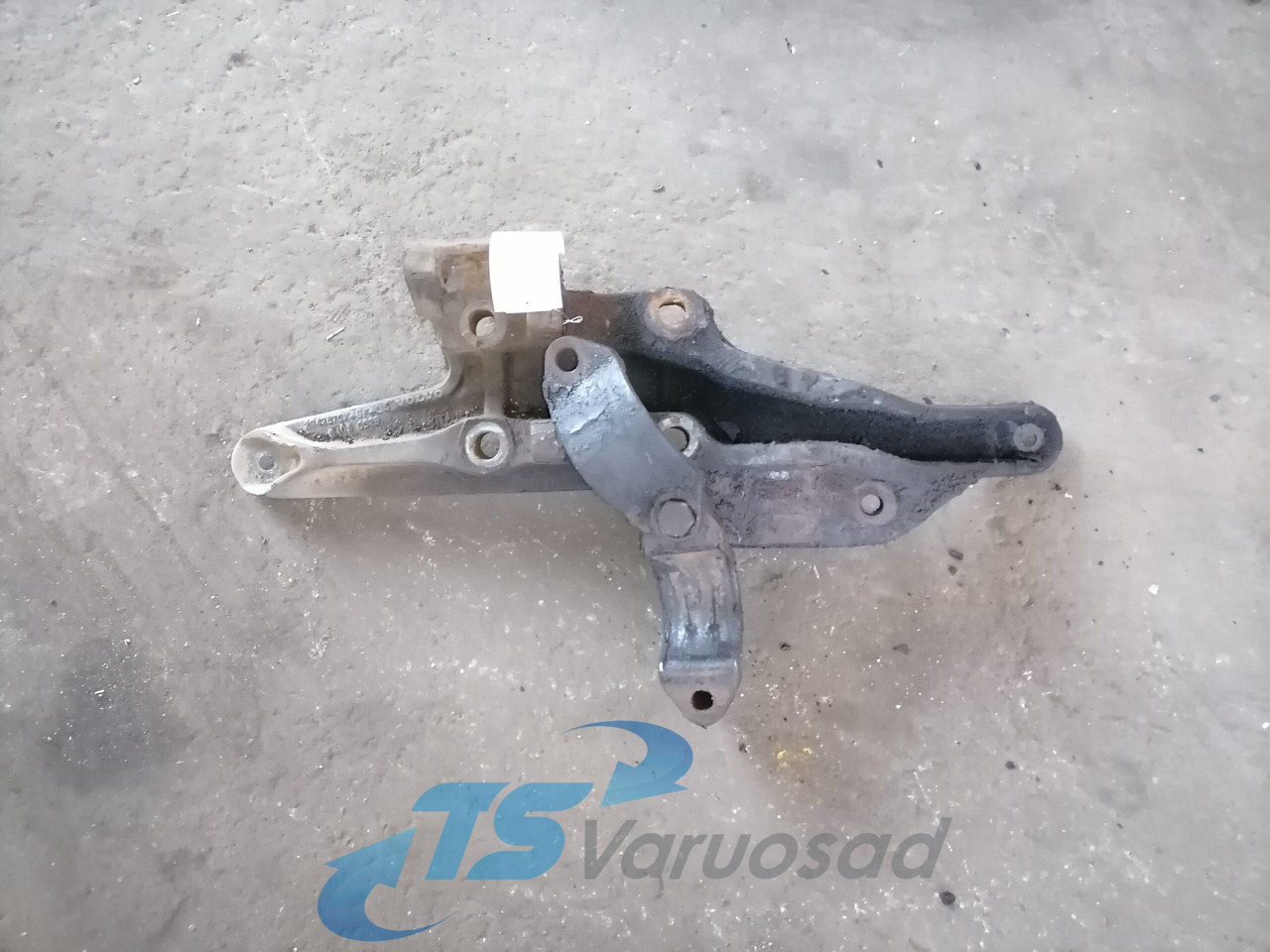 Volvo Volvo drive axle / axle mounting / airbag carrier 20428752 - Ос и части за Камион: снимка 3 Volvo Volvo drive axle / axle mounting / airbag carrier 20428752 - Ос и части за Камион: снимка 3