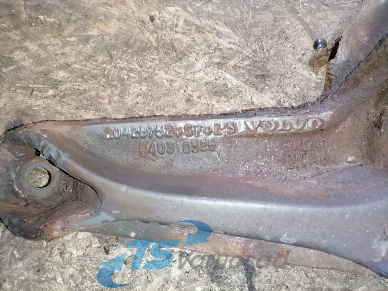 Volvo Volvo drive axle / axle mounting / airbag carrier 20428752 - Ос и части за Камион: снимка 3 Volvo Volvo drive axle / axle mounting / airbag carrier 20428752 - Ос и части за Камион: снимка 3