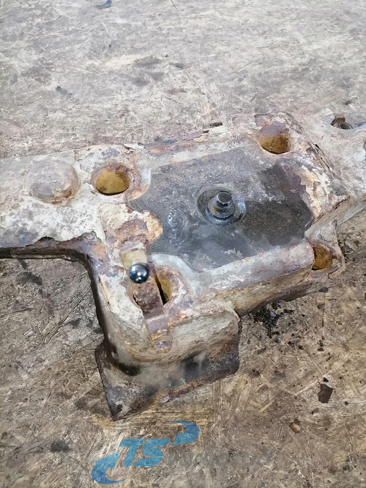 Volvo Volvo drive axle / axle mounting / airbag carrier 20428752 - Ос и части за Камион: снимка 5 Volvo Volvo drive axle / axle mounting / airbag carrier 20428752 - Ос и части за Камион: снимка 5
