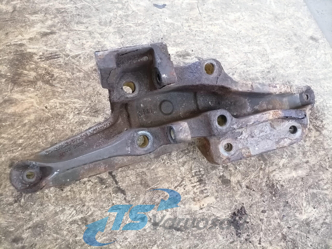 Volvo Volvo drive axle / axle mounting / airbag carrier 20428752 - Ос и части за Камион: снимка 2 Volvo Volvo drive axle / axle mounting / airbag carrier 20428752 - Ос и части за Камион: снимка 2