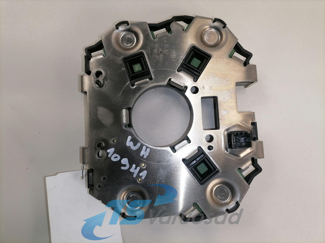 Volvo Volvo rooli lülitite kandur 21601029 - Кабина за Камион: снимка 3 Volvo Volvo rooli lülitite kandur 21601029 - Кабина за Камион: снимка 3