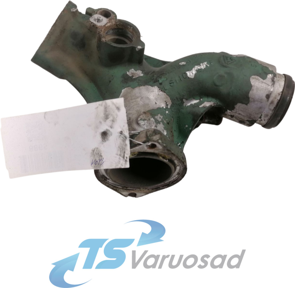 Volvo Water pump manifold / housing 20539684 - Помпа за охлаждаща течност за Камион: снимка 1 Volvo Water pump manifold / housing 20539684 - Помпа за охлаждаща течност за Камион: снимка 1