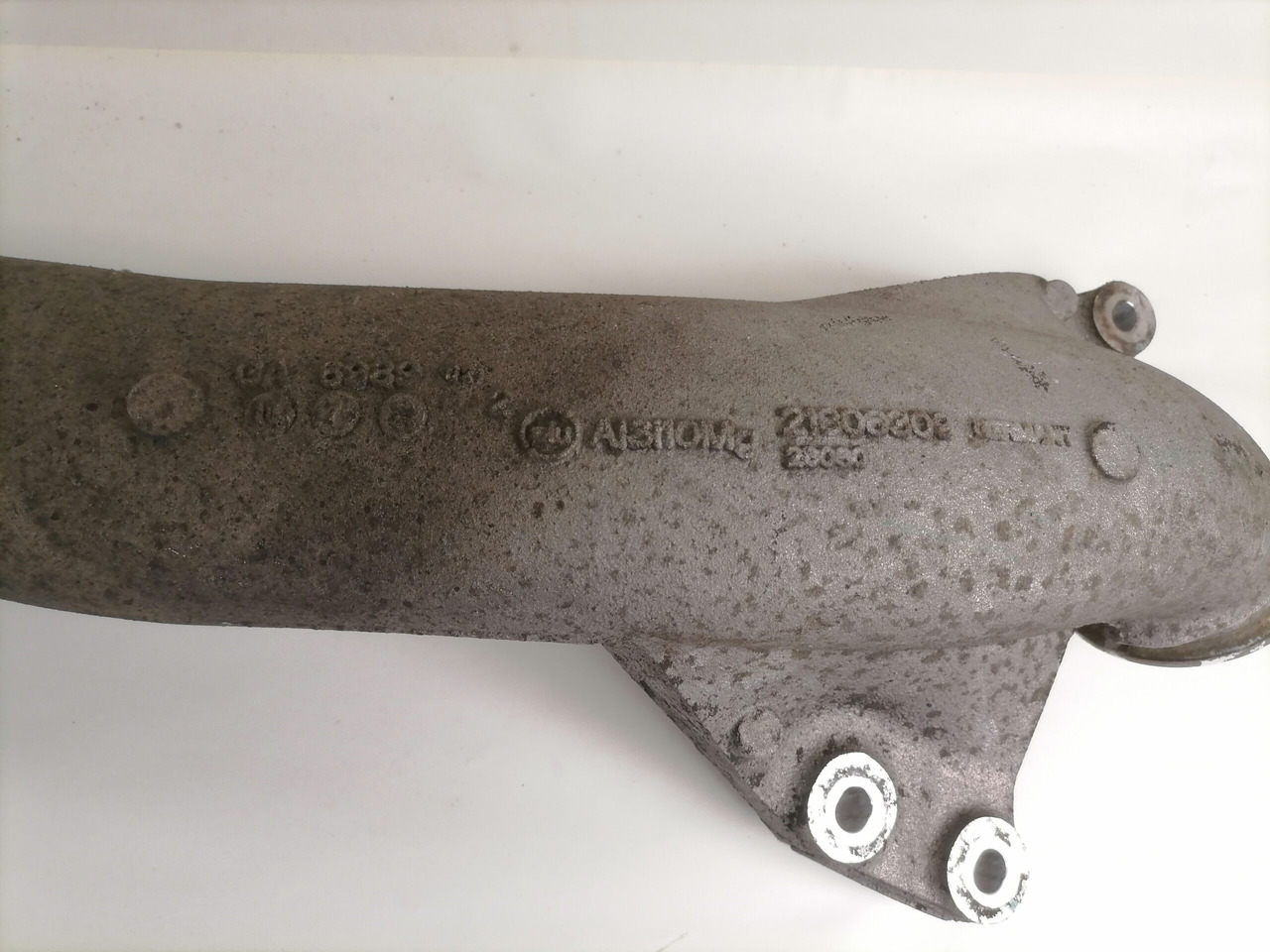 Volvo intercooler pipe 21808309 - Интеркулер за Камион: снимка 4 Volvo intercooler pipe 21808309 - Интеркулер за Камион: снимка 4