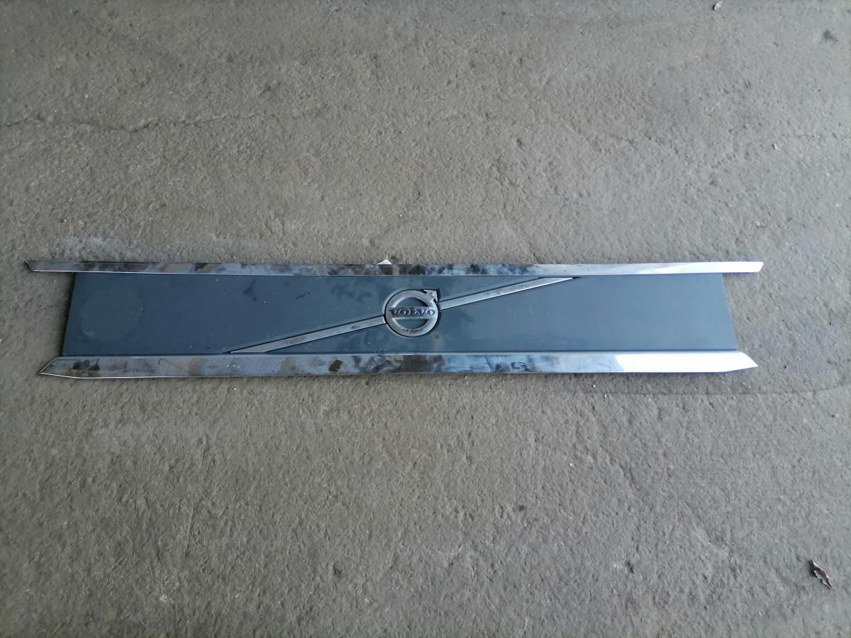 Volvo plastic 82248312 - Радиаторна решетка за Камион: снимка 2 Volvo plastic 82248312 - Радиаторна решетка за Камион: снимка 2