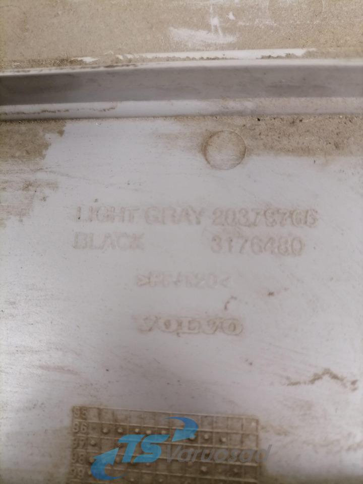 Volvo sunroof plastic cover 20379765 - Универсална част за Камион: снимка 2 Volvo sunroof plastic cover 20379765 - Универсална част за Камион: снимка 2