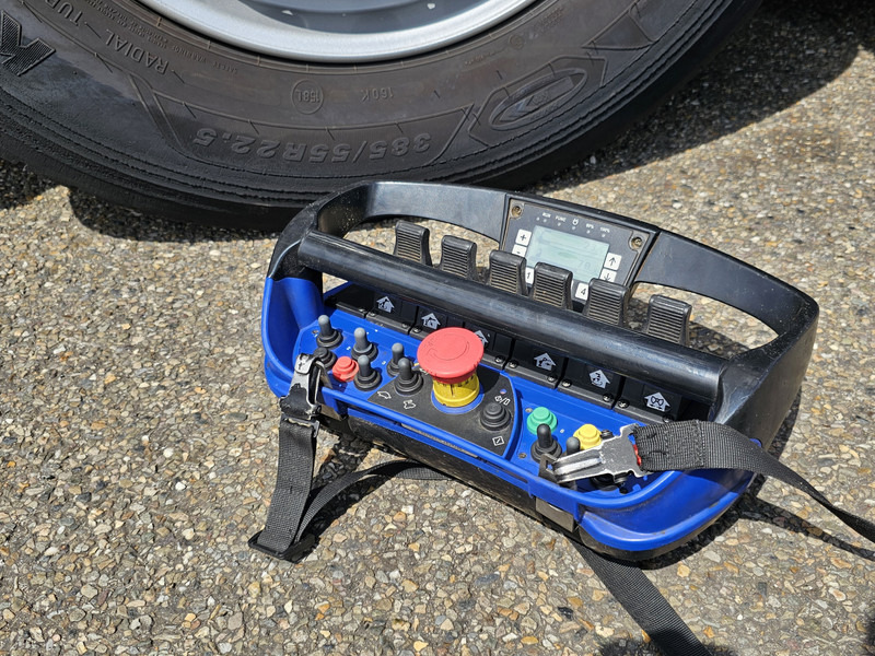 DAF CF 410 8X2/6 FAUN / BEKKER LAGRAM 16m3 / WAS INSTALLATIE - Боклукчийска кола: снимка 4 DAF CF 410 8X2/6 FAUN / BEKKER LAGRAM 16m3 / WAS INSTALLATIE - Боклукчийска кола: снимка 4