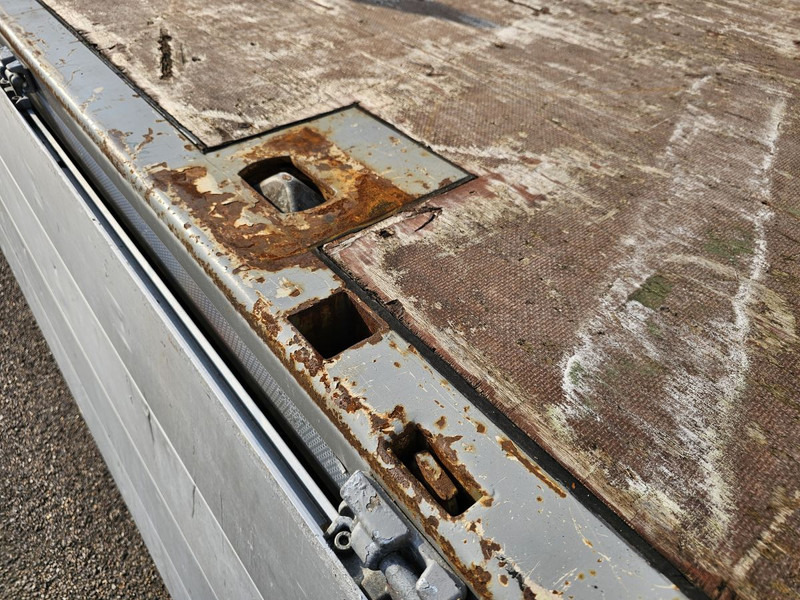 Бордово ремарке/ Платформа Fynkar K324T / 3 AXLE / TWIST-LOCKS / 2 X LIFT AXLE: снимка 10
