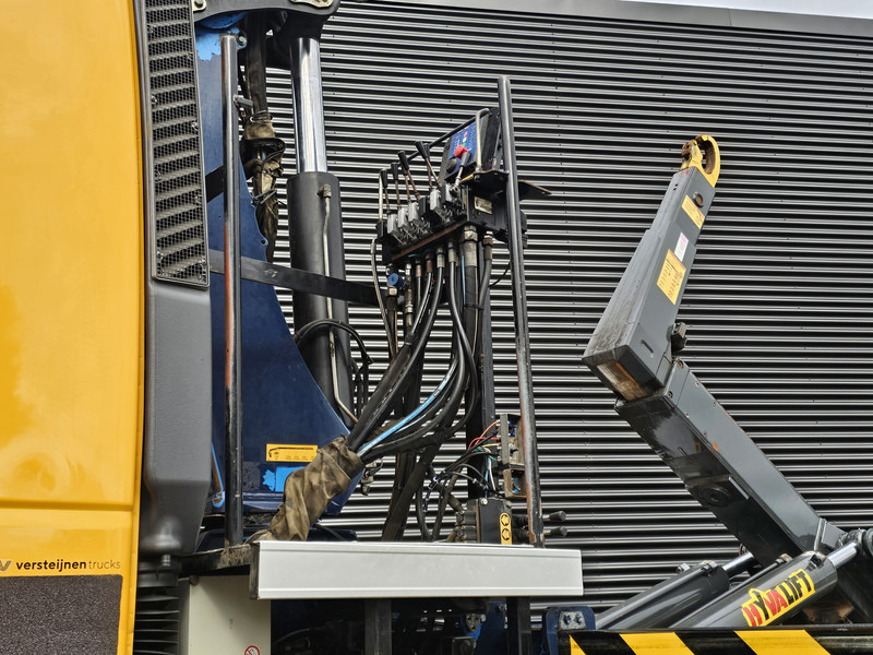 Iveco TRAKKER 380 8X6 / EURO 6 / CRANE + HOOKLIFT - Мултилифт с кука камион, Камион с кран: снимка 5 Iveco TRAKKER 380 8X6 / EURO 6 / CRANE + HOOKLIFT - Мултилифт с кука камион, Камион с кран: снимка 5