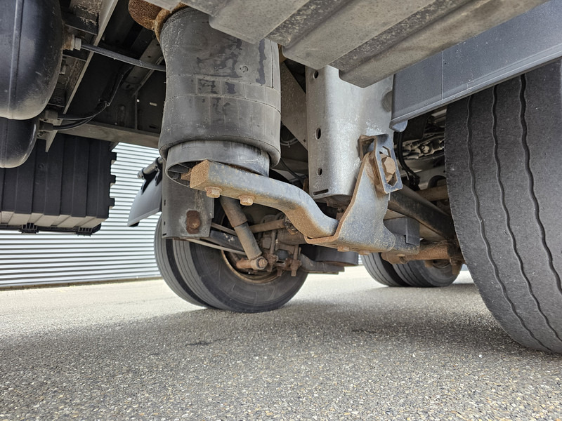 Затворена каросерия полуремарке KEL-BERG STEERING AXLE / LIFT AXLE / TAIL LIFT: снимка 18