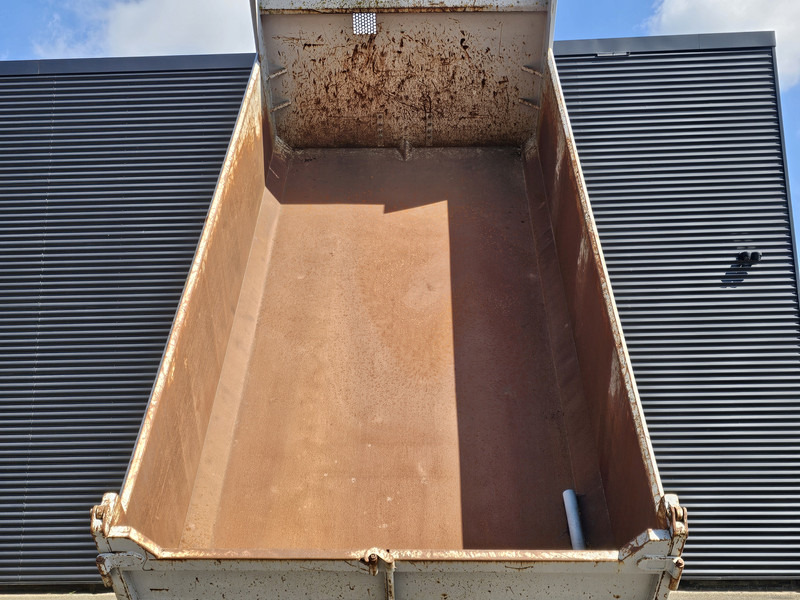 MAN TGA 26.440 / TIPPER - TRACTOR COMBI /6x4 / SPRING / BIG AXLE - Самосвал камион: снимка 3 MAN TGA 26.440 / TIPPER - TRACTOR COMBI /6x4 / SPRING / BIG AXLE - Самосвал камион: снимка 3