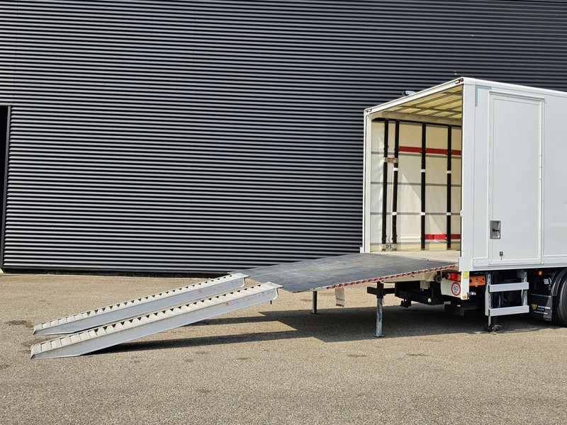 MAN TGM 26.320 / 6x2-4 / LBW / 6000kg TAIL LIFT - Камион с брезент: снимка 3 MAN TGM 26.320 / 6x2-4 / LBW / 6000kg TAIL LIFT - Камион с брезент: снимка 3