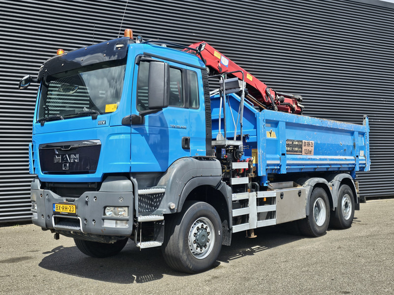 Самосвал камион, Камион с кран MAN TGS 28.400 6X4-4 BL / CRANE + 2 SIDE TIPPER: снимка 11