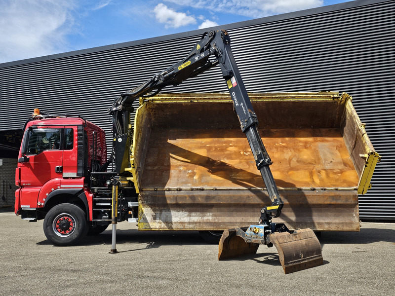 MAN TGS 33.480 6x6 / PALFINGER Z CRANE / 2 SIDE TIPPER - Самосвал камион, Камион с кран: снимка 2 MAN TGS 33.480 6x6 / PALFINGER Z CRANE / 2 SIDE TIPPER - Самосвал камион, Камион с кран: снимка 2
