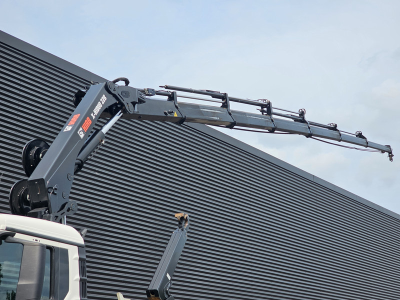 MAN TGS 35.470 8X4 BB / HIAB CRANE + HOOKLIFT - Камион с кран: снимка 2 MAN TGS 35.470 8X4 BB / HIAB CRANE + HOOKLIFT - Камион с кран: снимка 2