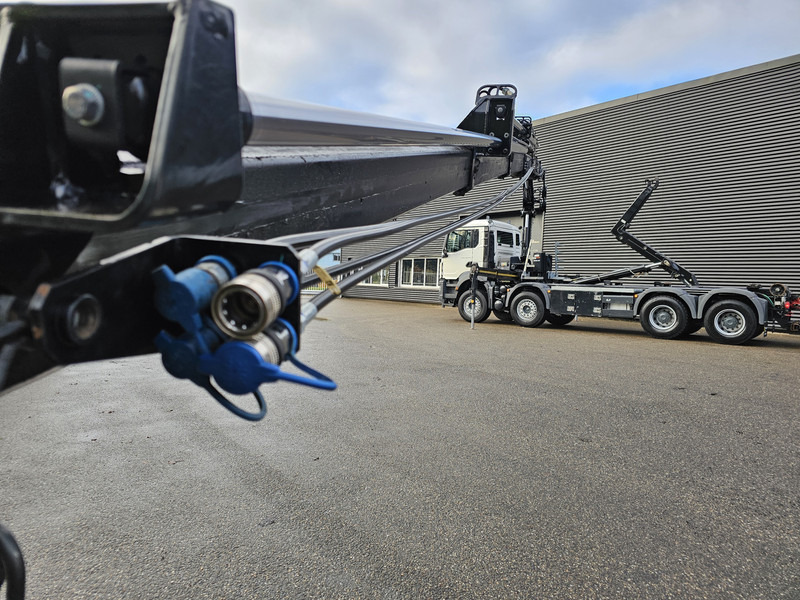 MAN TGS 35.470 8X4 BB / HIAB CRANE + HOOKLIFT - Камион с кран: снимка 5 MAN TGS 35.470 8X4 BB / HIAB CRANE + HOOKLIFT - Камион с кран: снимка 5