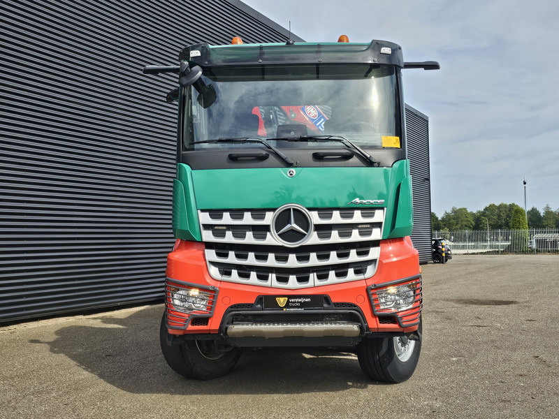 Камион с кран Mercedes-Benz AROCS 4145 / 8X6 / TIPPER + HMF CRANE: снимка 6