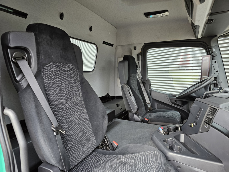 Камион с кран Mercedes-Benz AROCS 4145 / 8X6 / TIPPER + HMF CRANE: снимка 14