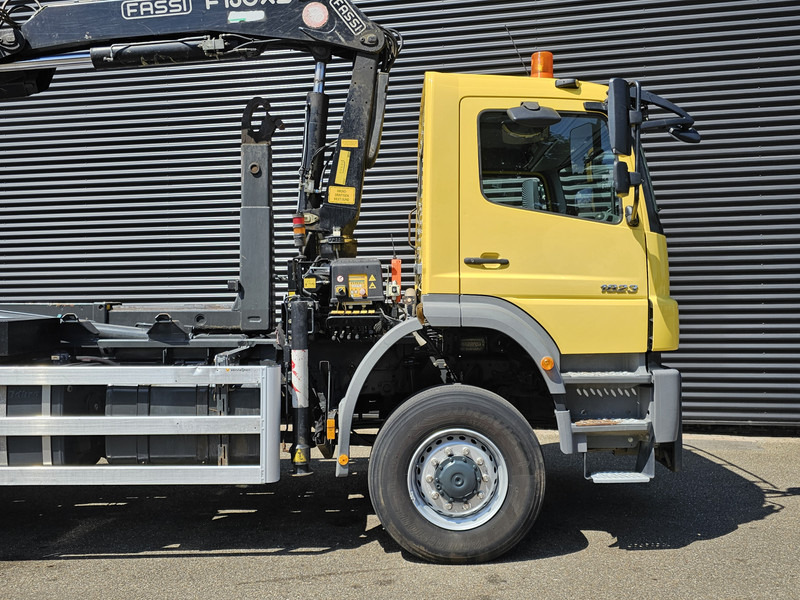 Мултилифт с кука камион, Камион с кран Mercedes-Benz AXOR 1823 4X4 / FASSI CRANE + HOOKLIFT / SPRING SUSPENSION: снимка 10