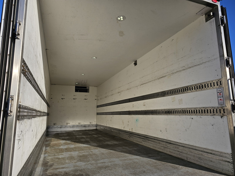 Лизинг на Scania P250 4X2 / FRIGOBLOCK / LBW Scania P250 4X2 / FRIGOBLOCK / LBW: снимка 15 Лизинг на Scania P250 4X2 / FRIGOBLOCK / LBW Scania P250 4X2 / FRIGOBLOCK / LBW: снимка 15