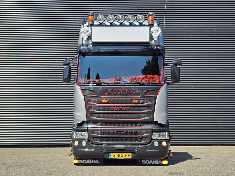 Scania R580 SILVER GRIFFIN / RETARDER / FULL AIR - Влекач: снимка 4 Scania R580 SILVER GRIFFIN / RETARDER / FULL AIR - Влекач: снимка 4