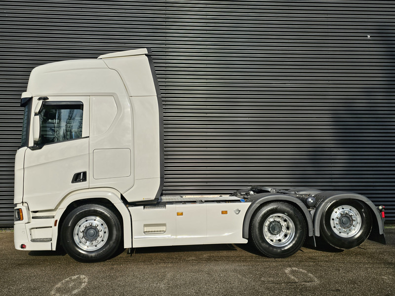 Scania R580 V8 6X2 / FULL AIR / RETARDER - Влекач: снимка 2 Scania R580 V8 6X2 / FULL AIR / RETARDER - Влекач: снимка 2