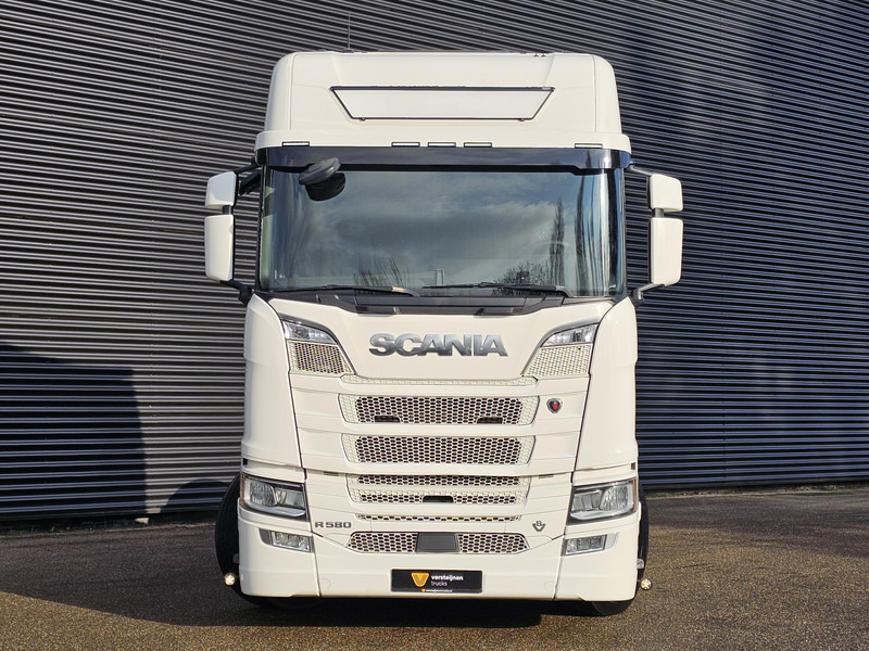 Влекач Scania R580 / V8 6X2 / RETARDER / FULL AIR: снимка 16