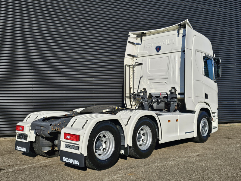 Scania R580 V8 / 6x4 / FULL AIR / RETARDER - Влекач: снимка 3 Scania R580 V8 / 6x4 / FULL AIR / RETARDER - Влекач: снимка 3