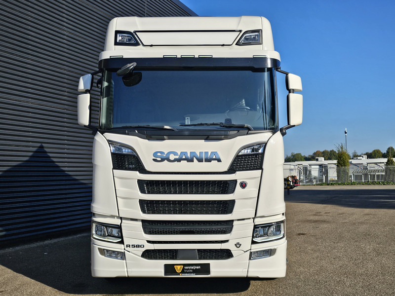 Scania R580 V8 / 6x4 / FULL AIR / RETARDER - Влекач: снимка 4 Scania R580 V8 / 6x4 / FULL AIR / RETARDER - Влекач: снимка 4