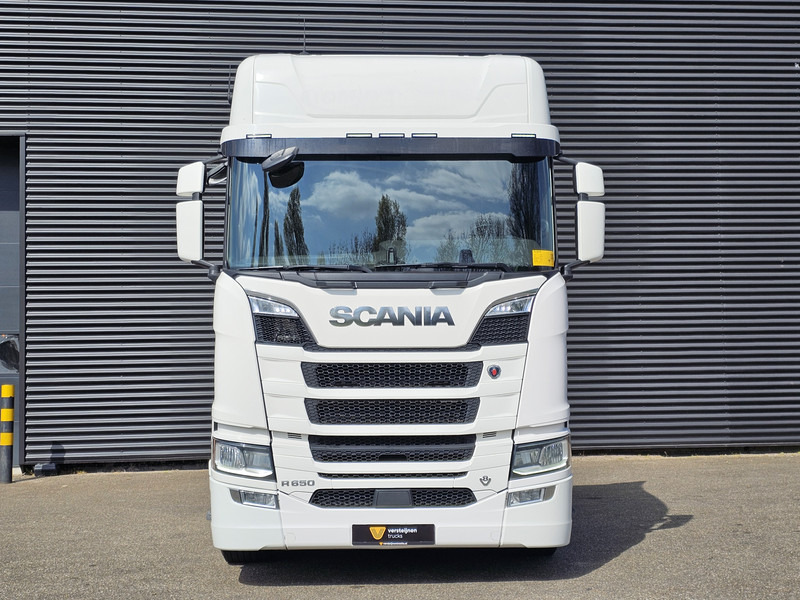 Scania R650 V8 / 6X4 / FULL AIR / PARKING COOLER - Влекач: снимка 4 Scania R650 V8 / 6X4 / FULL AIR / PARKING COOLER - Влекач: снимка 4