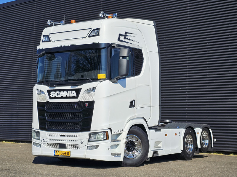 Scania S580 / V8 / 6X2 / FULL AIR / BOOGIE / RETARDER - Влекач: снимка 1 Scania S580 / V8 / 6X2 / FULL AIR / BOOGIE / RETARDER - Влекач: снимка 1