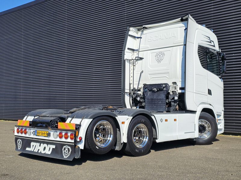 Scania S580 / V8 / 6X2 / FULL AIR / BOOGIE / RETARDER - Влекач: снимка 3 Scania S580 / V8 / 6X2 / FULL AIR / BOOGIE / RETARDER - Влекач: снимка 3