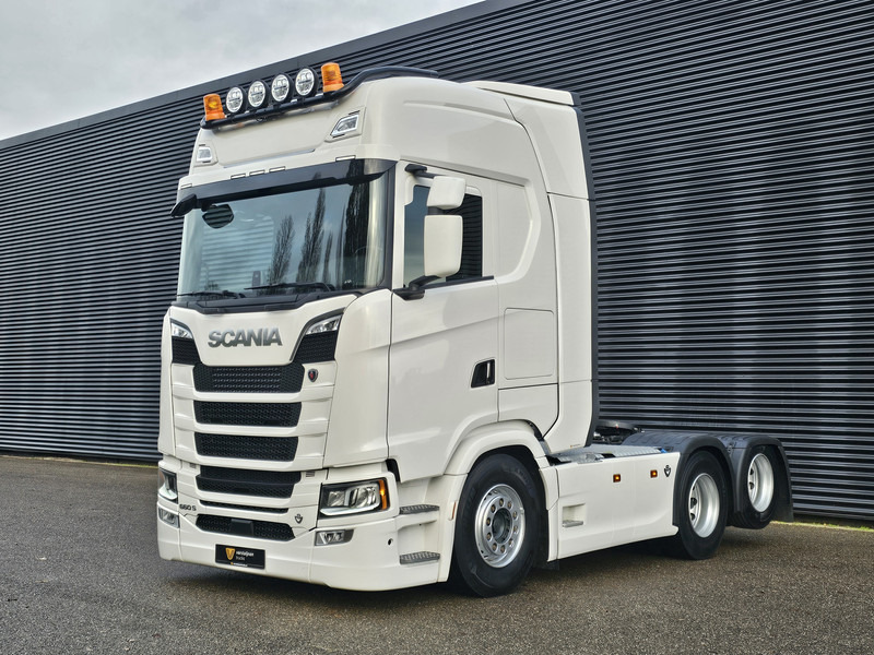 Scania S660 V8 6x2 BOOGIE / RETARDER / FULL AIR / 2 TANKS - Влекач: снимка 1 Scania S660 V8 6x2 BOOGIE / RETARDER / FULL AIR / 2 TANKS - Влекач: снимка 1