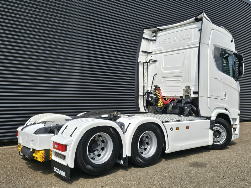 Scania S770 V8 6x2 BOOGIE / FULL AIR / RETARDER / PARKING COOLER - Влекач: снимка 2 Scania S770 V8 6x2 BOOGIE / FULL AIR / RETARDER / PARKING COOLER - Влекач: снимка 2