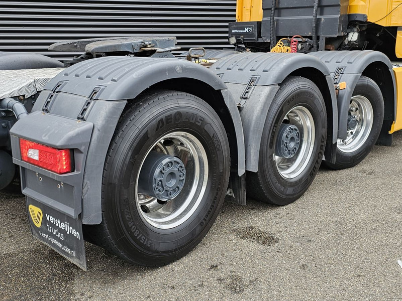 Scania T164 V8 8x4 TORPEDO / HYDRAULIC / ORIGINAL TORPEDO - Влекач: снимка 5 Scania T164 V8 8x4 TORPEDO / HYDRAULIC / ORIGINAL TORPEDO - Влекач: снимка 5