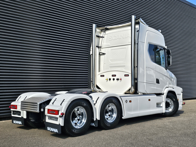 Scania T660 V8 6x4 TORPEDO / HAUBER / SHOW TRUCK - Влекач: снимка 5 Scania T660 V8 6x4 TORPEDO / HAUBER / SHOW TRUCK - Влекач: снимка 5
