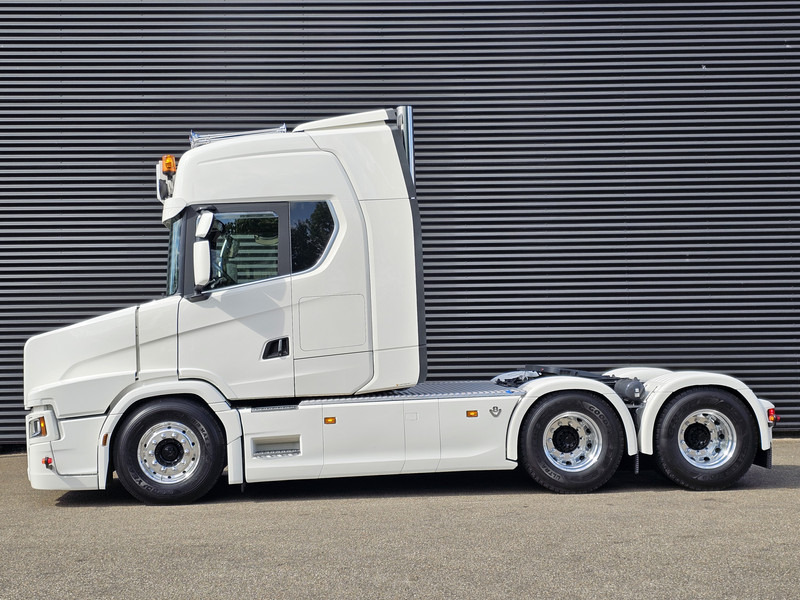 Scania T660 V8 6x4 TORPEDO / HAUBER / SHOW TRUCK - Влекач: снимка 2 Scania T660 V8 6x4 TORPEDO / HAUBER / SHOW TRUCK - Влекач: снимка 2