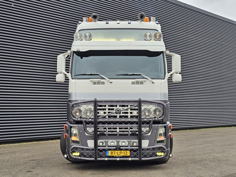 Volvo FH400 4X2 / SHOWTRUCK / SPECIAL / EXHAUST VALVE - Влекач: снимка 3 Volvo FH400 4X2 / SHOWTRUCK / SPECIAL / EXHAUST VALVE - Влекач: снимка 3
