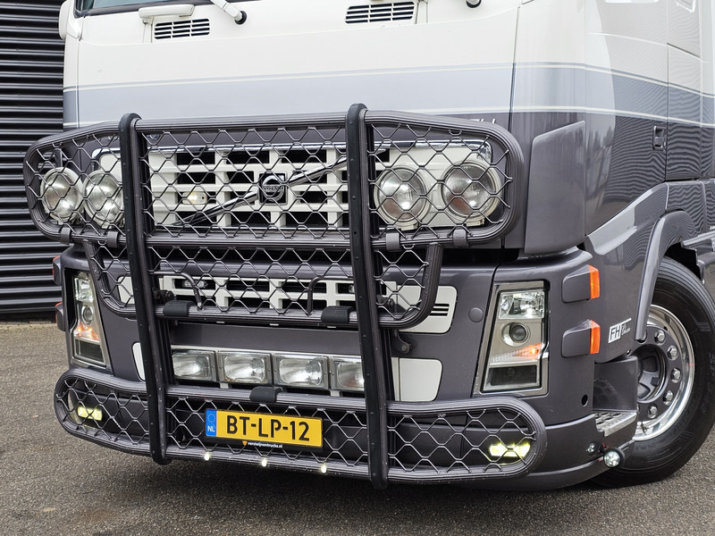 Volvo FH400 4X2 / SHOWTRUCK / SPECIAL / EXHAUST VALVE - Влекач: снимка 4 Volvo FH400 4X2 / SHOWTRUCK / SPECIAL / EXHAUST VALVE - Влекач: снимка 4