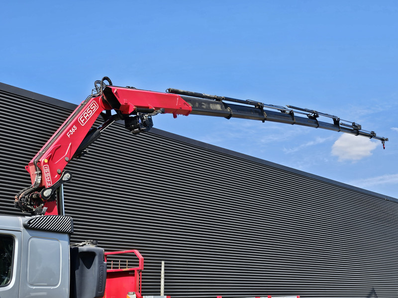 Volvo FM 460 8x4-4 / FASSI 36.5 t/m -8 x EXTENSION + WINCH - Камион с кран: снимка 2 Volvo FM 460 8x4-4 / FASSI 36.5 t/m -8 x EXTENSION + WINCH - Камион с кран: снимка 2