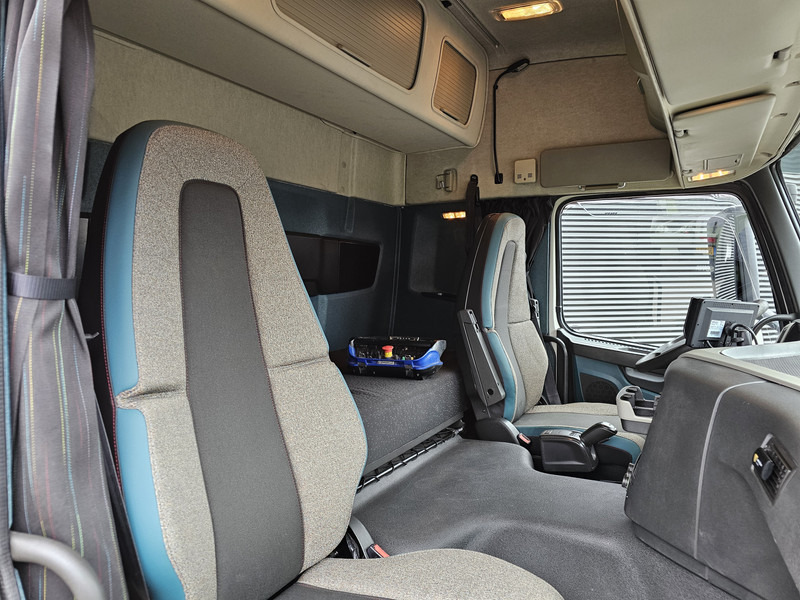 Бордови камион, Камион с кран Volvo FM500 / 6x2 / HMF 32TM / KRAN / CRANE: снимка 14